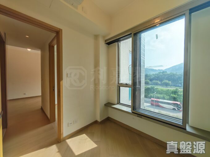 【錦上路站正上蓋 柏瓏 5座 464呎全新黃金兩房】 - 元朗屋網 28YuenLong.com