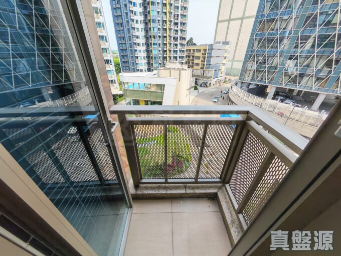 【港鐵朗屏站旁邊 朗屏8號 482呎優質兩房】 - 元朗屋網 28YuenLong.com