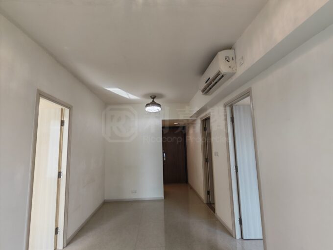 【港鐵朗屏站旁 世宙 429呎高層兩房】 - 元朗屋網 28YuenLong.com