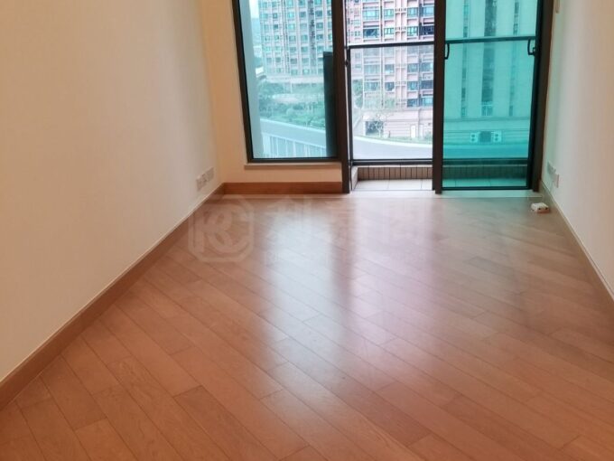 Yoho二期2房梗廚，內園池景 - 元朗屋網 28YuenLong.com