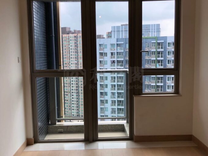 千金難買向東南，鐵路盤兩房，真盤可約