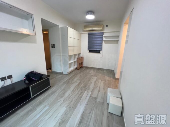 元朗站站頂2房$720萬，中層向北 - 元朗屋網 28YuenLong.com