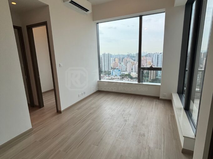 朗天峰2房連天台出售，3.5米樓高 - 元朗屋網 28YuenLong.com