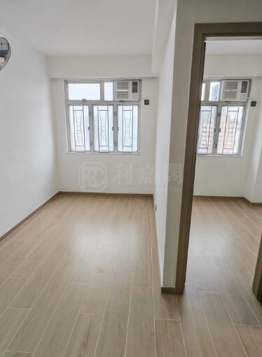 元朗喜利大廈 電梯直達 精緻靚裝兩房 5分鐘到朗屏站 租$10500 - 元朗屋網 28YuenLong.com