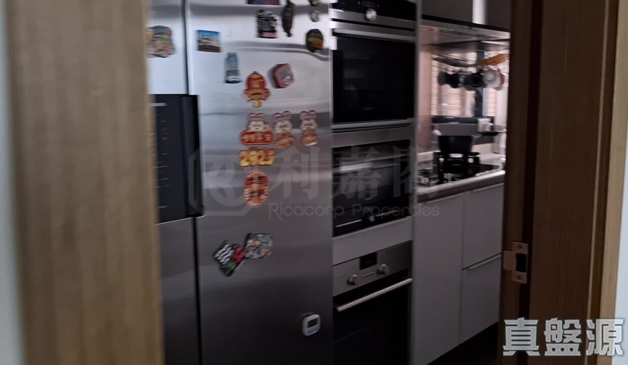 undefined (1)