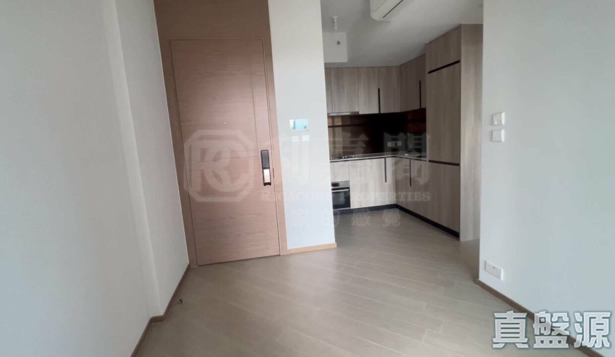 undefined (9)